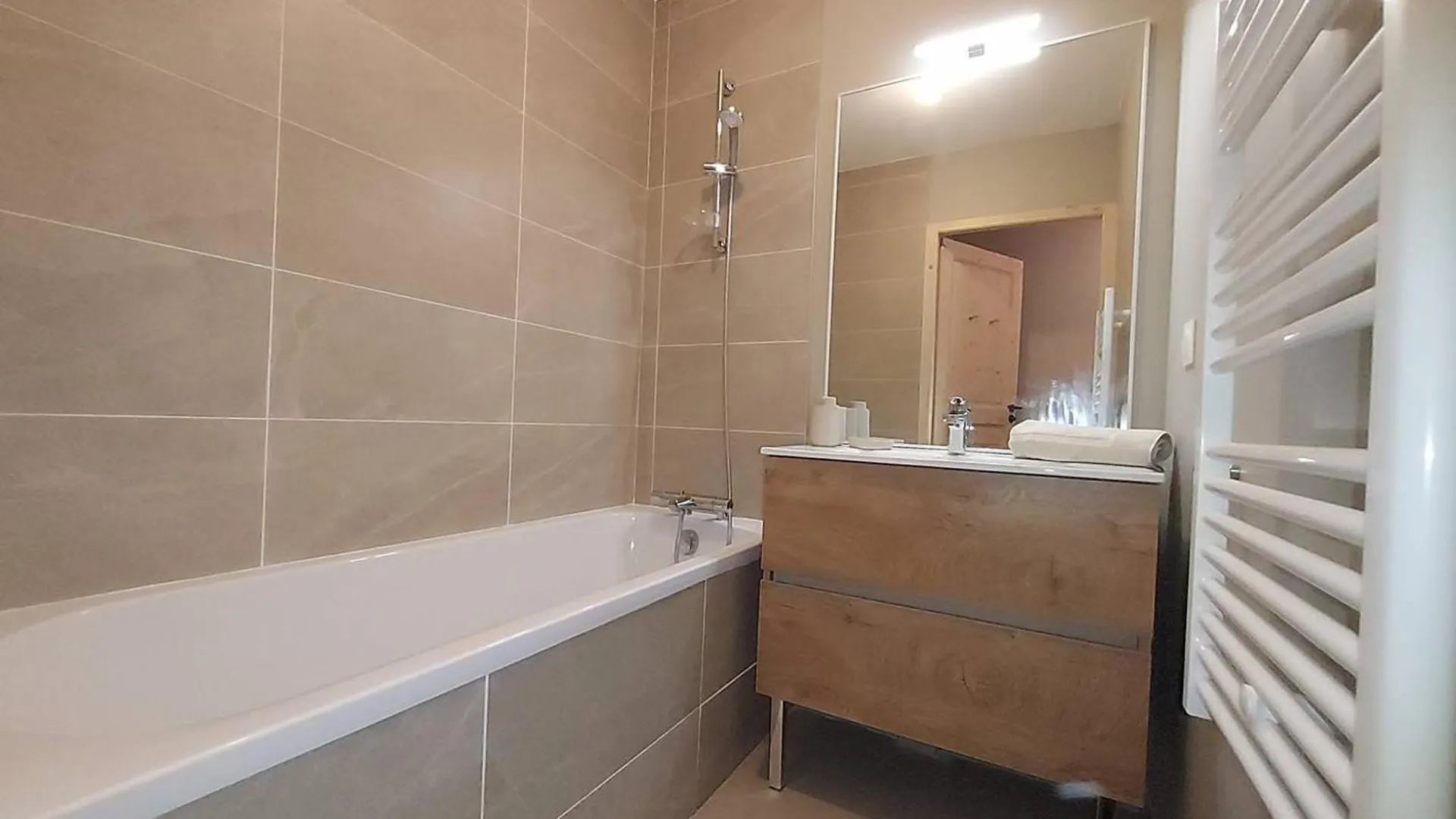 Appartement Neuf 4 Personnes - Parking Inclus - Fr-1-356-534 Valmorel